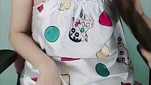 น้องนินิวสาวไทยขี้เงี่ยนชอบเล่นหีตัวเอง ninew squirts toys!