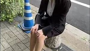 熟女をホテルに誘って生アンパイの濃厚中出しピストン