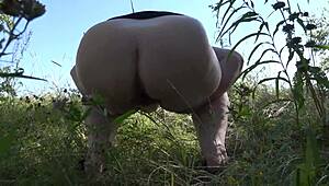 ever seen a busty russian milf piss golden showers from hairy pussy everywhere?