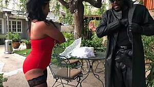 Nick Fury's massive blowjob from sexy cosplay vampirella and emma frost tandem 😈🧛‍♀️💋