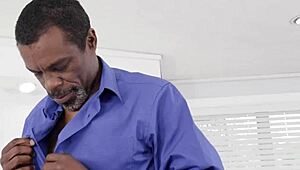 Harley King Teases Richard Mann's Ass with Oiled Rimjob and Ball Licking Urge