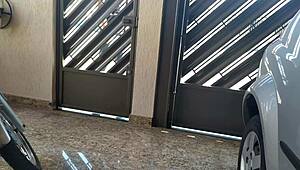 Hot neighbor in tight jeans shorts provokes everyone