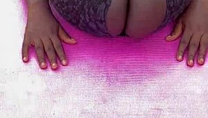 Ebony Milf Flashes Gaping Wet Pussy in Morning Workout