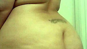 Queenjuiccy shakes big booty white girl ass