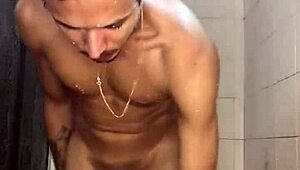 whoa! novinho's thick cock handjob explodes cum in shower while homemade interracial punheta