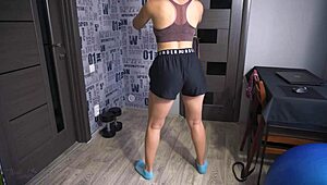 pawg milf shakes her tight ass in sports shorts