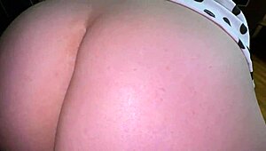 damn this mature milf takes hard cock between legs 😈🍆