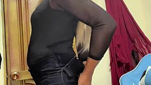 oh man this hot gray-eyed transsexual milks her thick load so good