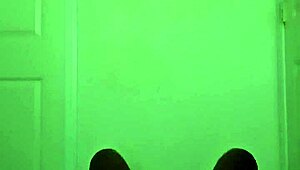 Hey, pausing dance glasses off to explain fave workout pose! 💃🕶️