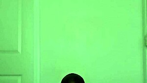 Hey, pausing dance glasses off to explain fave workout pose! 💃🕶️