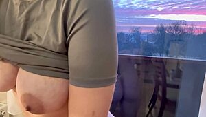 la mia sorellastra si masturba con figa grossa al tramonto