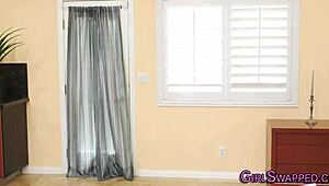 אני משוגע מצפייה בבנות 18+ מצצות בארבעייה טאבו 😩💦