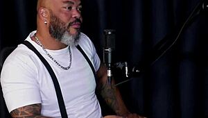 dad saw her nude vid now she takes brutal pussy pounding publicly