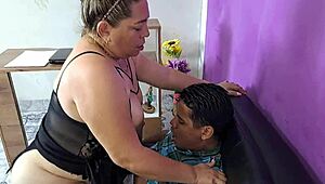 damn that tech guy packing huge cock for mommy 😩🍆💦