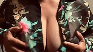 Fingers Deep In Wet Pussy Masturbation Closeup Dripping