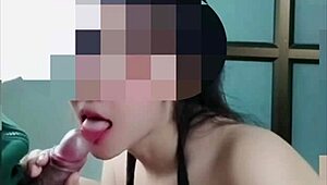 หลุดน้องนิว thai schoolgirl sucks cock swallows cum pov