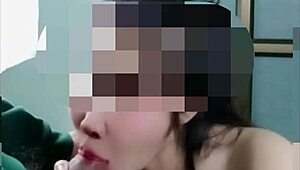 หลุดน้องนิว thai schoolgirl sucks cock swallows cum pov