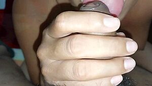 Isteri kawan hadiah punggung ketat hari jadi creampie anal pertama