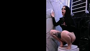 i'm stroking hard in toilet games handjob peachgardens