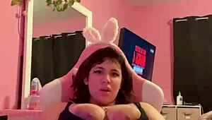 bbw solo fingers wet pussy tugs fat tits pinches huge nipples