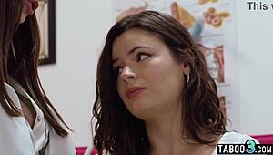 hey nervous patient want lexi luna to check those tits and pussy? 👩‍⚕️💋