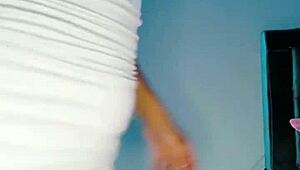 Skinny Babe Dances Seductively Shaking Her Juicy Ass Live On Stream Hot Twerk Tease