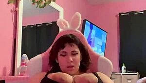 bbw solo fingers wet pussy tugs fat tits pinches huge nipples