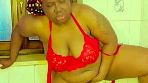 Sundaydogood614 films her shaved pussy closeup in homemade retro style