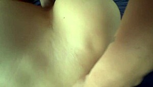 mi amante me da una rica cogida en el culo antes q llegue mi marido... me encanta!