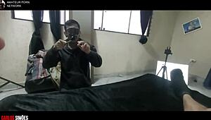 loira safada bate punheta pro dotado e goza gostoso no backstage caseiro 😘👋