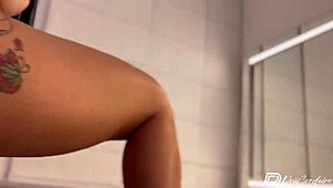 Hey, watch drii cordeiro massage wet pussy and swallow hot facial creampie curvy!