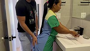 stepmom takes freeuse cum from stepson and his buddies