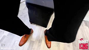 Худосявая сексуальная белая с жопой диптротит BBC и глотает сперму в POV