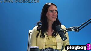 Beautiful Pornstar Milf Cadence Lux Fingers Pussy in Passionate Naked Masturbation