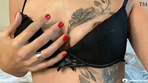 spread my wet pussy wide open on cam