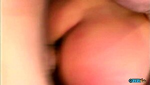 흥분된 놈 슬림 아시아 성인녀 카우걸 도기 후 작은 가슴에 싸버림