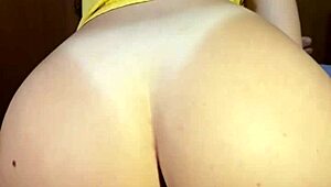 whoa 😍 reverse cowgirl on the biggest ass in the west with my roommate gf 🔥🍑