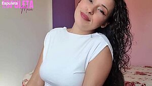 スケベラテン隣人が小ぶり18+おっぱい見せつけ手コキ指導