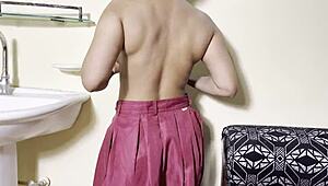 college girl fingers her wet pussy so good 💦 fingering dripping fun