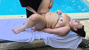 masseuse makes chubby latina squirt hard in public with magic fingers