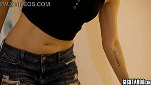 Damn Sinn Sage eats out Hazel Moore's big tits stepsis BFF pussy 😍🔥