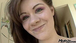 Brunette Dancer Craves Mofozo in Homemade Vid