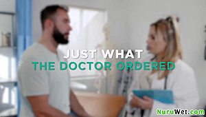 Petite Blonde Teen Masseuse Anna Claire Clouds Gives Nuru Massage in Hospital