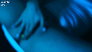 Emilly's Hot Barefoot Latina Feet and Legs Closeup