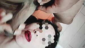 Ayyy papi!! Me duele el potito... pero que ricooo chupando tu verga y anal