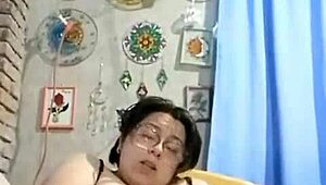 curvy marysubmissive's saggy tits handjob tease