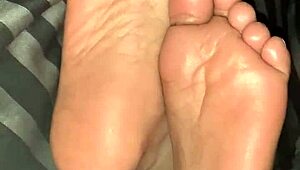 those sexy ebony candid soles got me hooked 👣😍