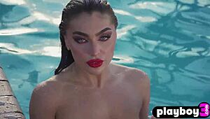 Emily Rinaudo strips to nude glamour poses