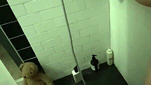 Young Elite Saudi Girl Perfect Body Showers Masturbates Tight Pussy Arabian Snowwhite