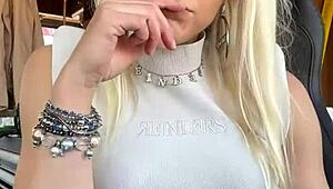 Shoot Cum While Chatting Live